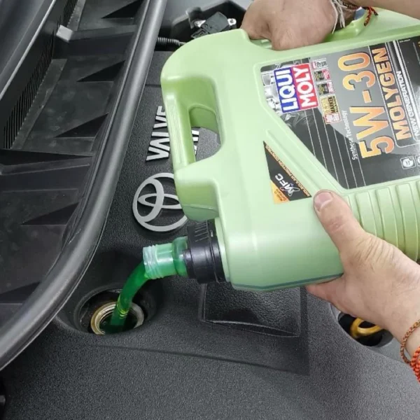 my-11134207-7r98x-ly23i356y70ocf.webp LIQUI MOLY MOLYGEN 5W30 Fully Synthetic Engine Oil (5L/4L) New Generation